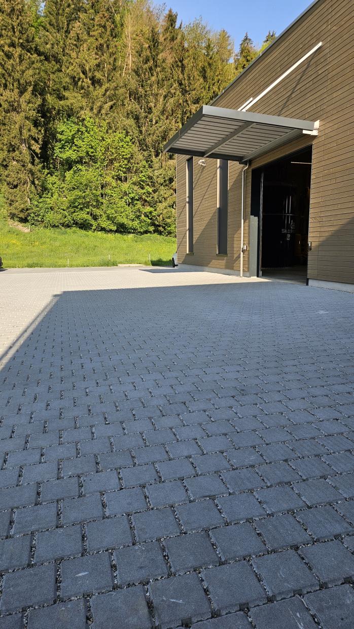 NB Bürogebäude mit Trainingshalle, Sägetstrasse, Strengelbach